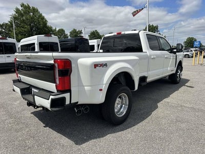 2026 Ford Super Duty F-350 DRW Platinum