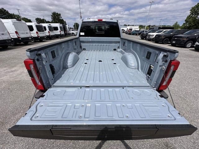 2026 Ford Super Duty F-350 DRW Platinum
