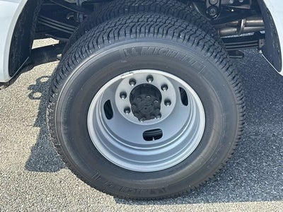 2027 Ford Super Duty F-350 DRW XL