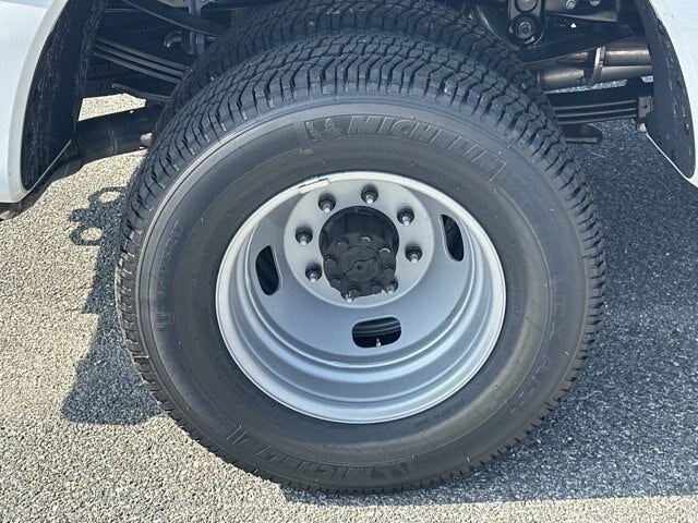 2027 Ford Super Duty F-350 DRW XL