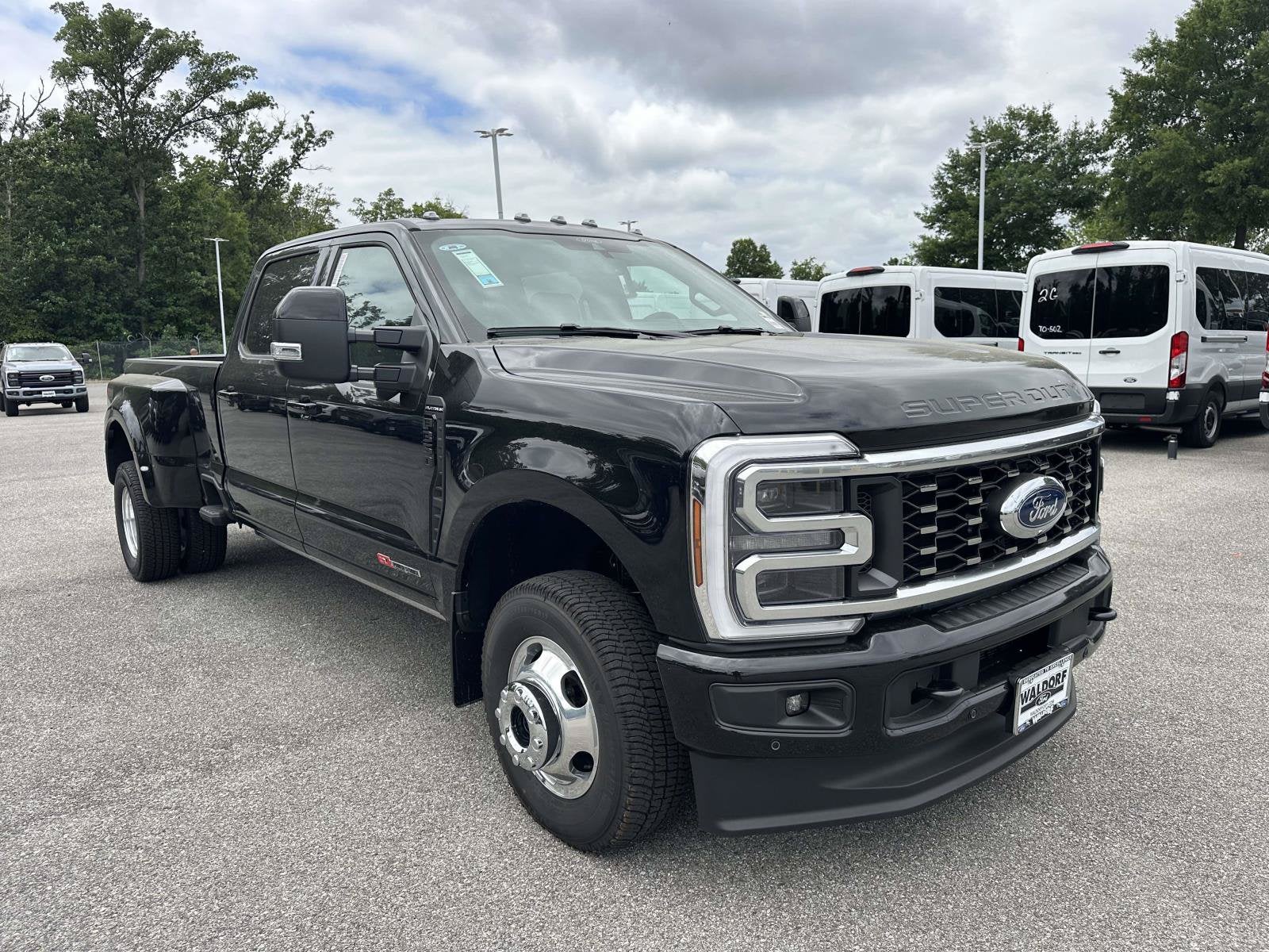2026 Ford Super Duty F-350 DRW Platinum