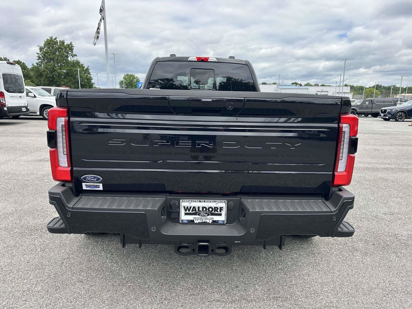 2026 Ford Super Duty F-350 DRW Platinum