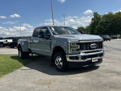 2026 Ford Super Duty F-350 DRW LARIAT