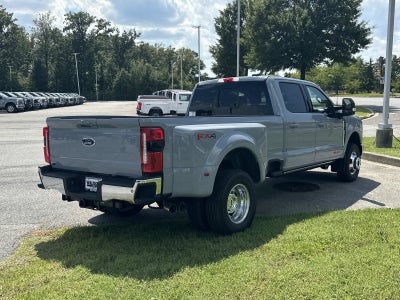 2026 Ford Super Duty F-350 DRW LARIAT
