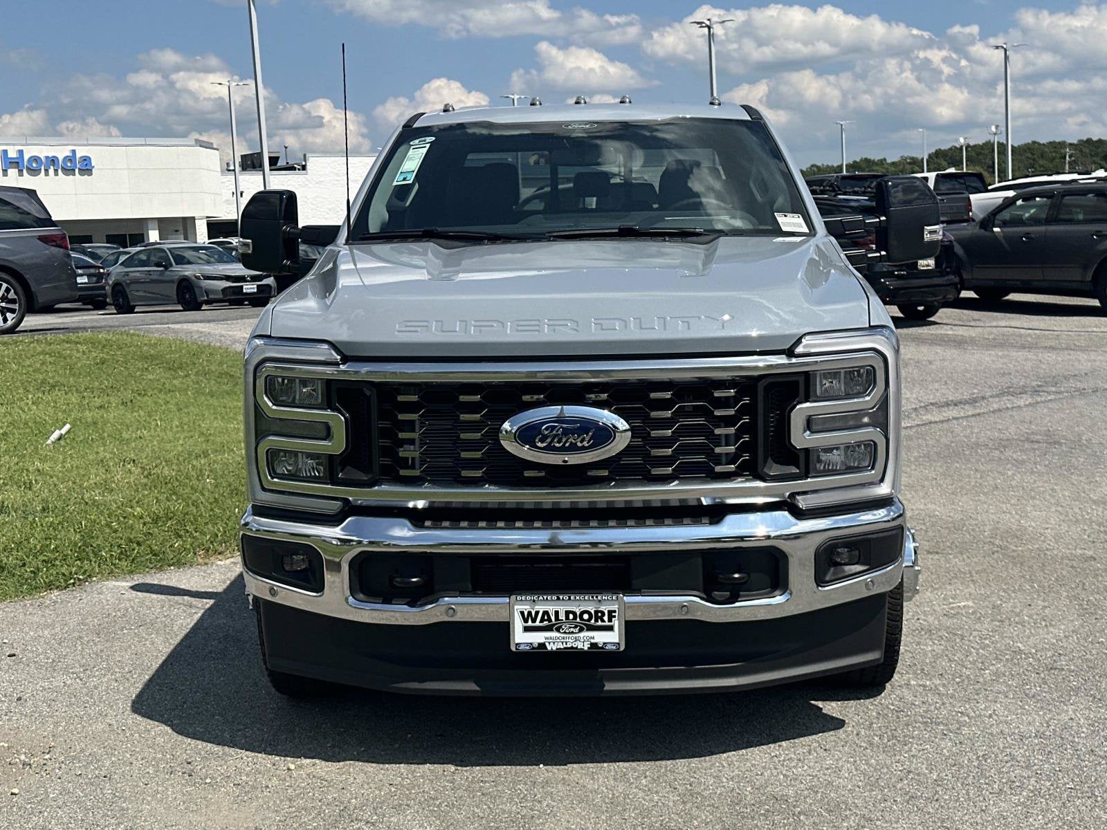 2026 Ford Super Duty F-350 DRW LARIAT