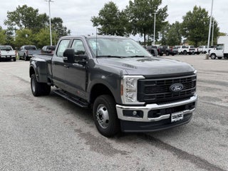 2027 Ford Super Duty F-350 DRW XL