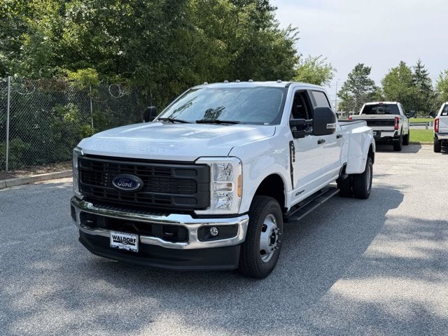 2026 Ford Super Duty F-350 DRW XL