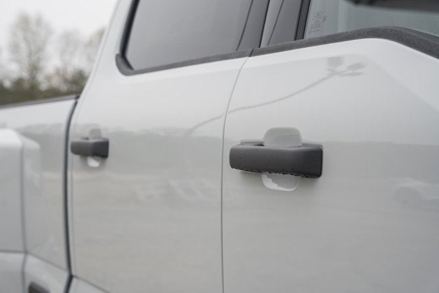 2026 Ford Super Duty F-350 DRW XLT