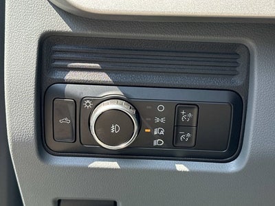 2027 Ford Super Duty F-350 SRW XL