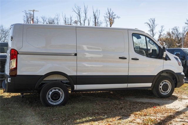 2026 Ford Transit Cargo Van T-250 130" Low Rf 9150 GVWR RWD