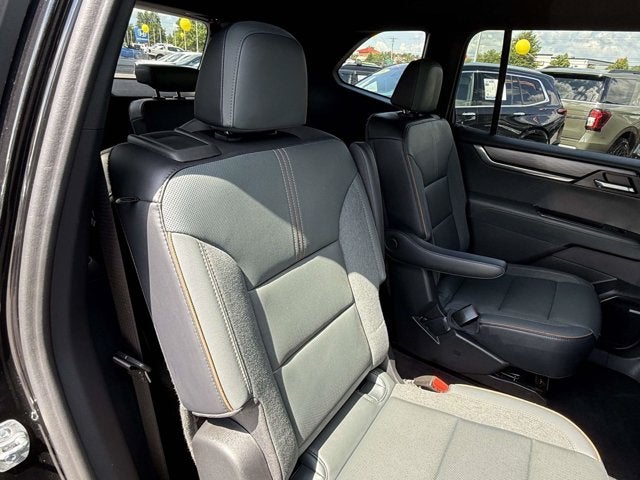 2024 GMC Acadia AWD AT4