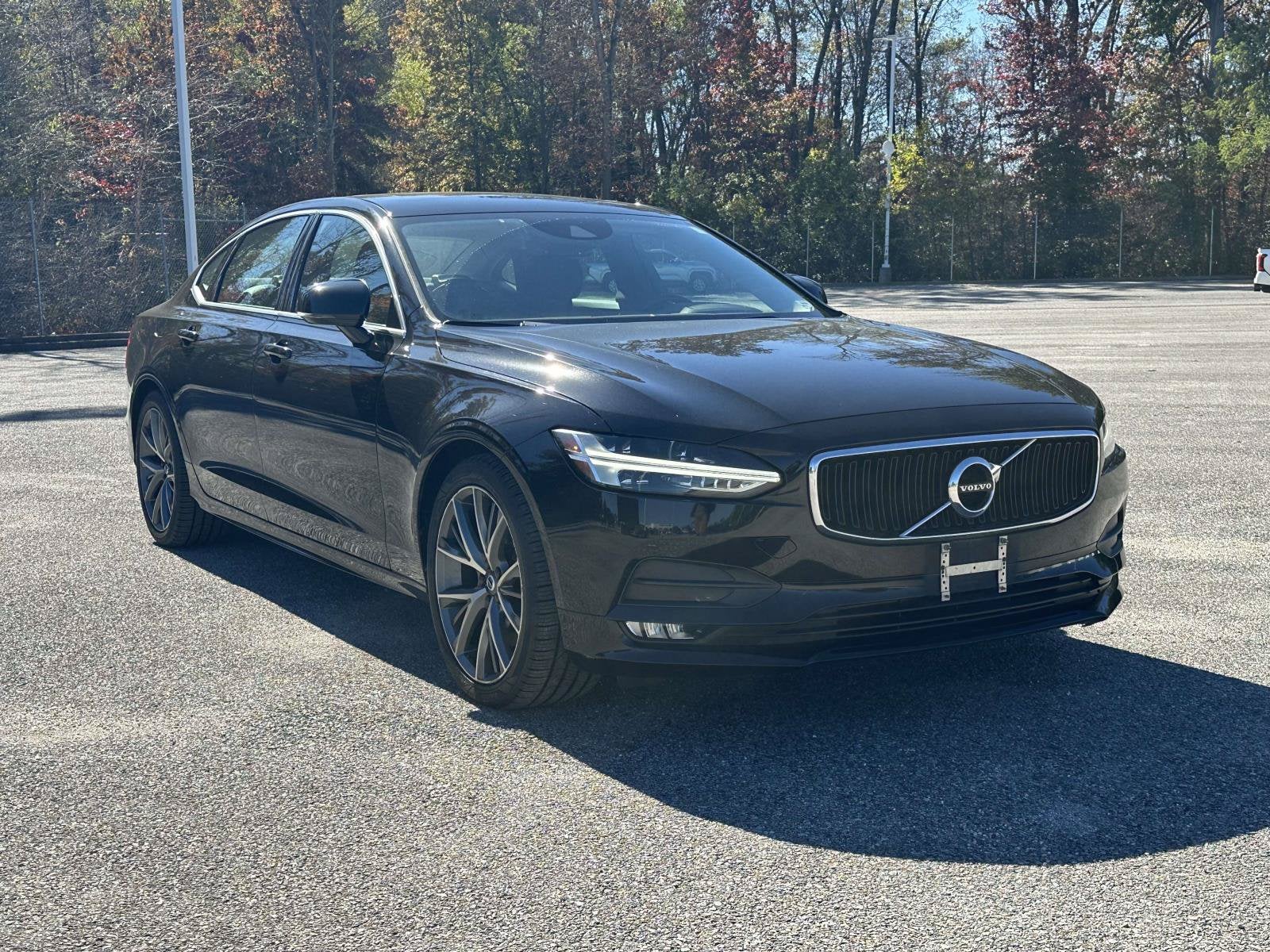 2019 Volvo S90 Momentum