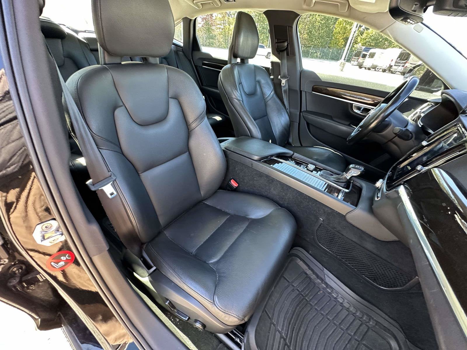 2019 Volvo S90 Momentum