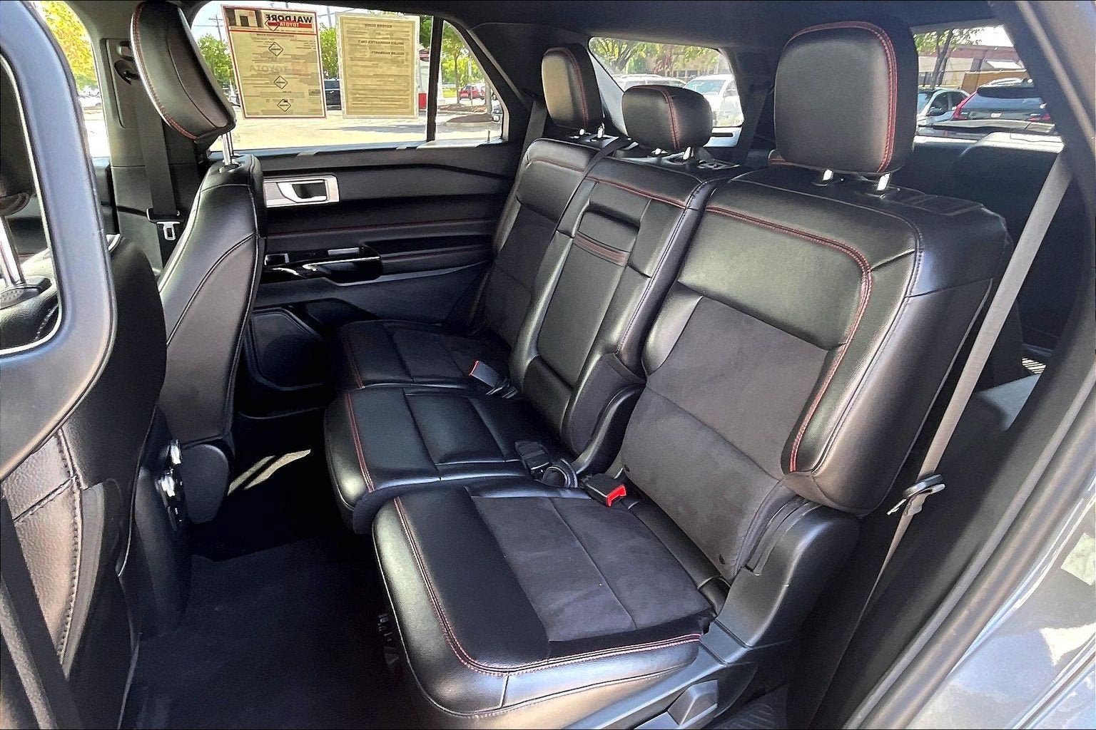 2023 Ford Explorer ST-Line