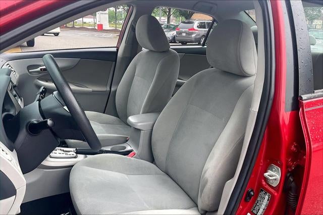 2013 Toyota COROLLA LE