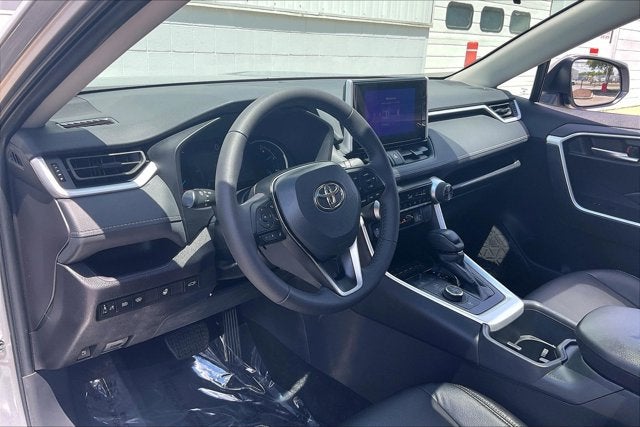 2025 Toyota RAV4 HYBRID Hybrid XLE