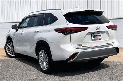 2022 Toyota Highlander Platinum