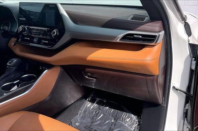 2022 Toyota Highlander Platinum