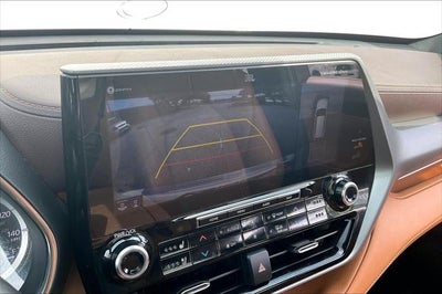 2022 Toyota Highlander Platinum