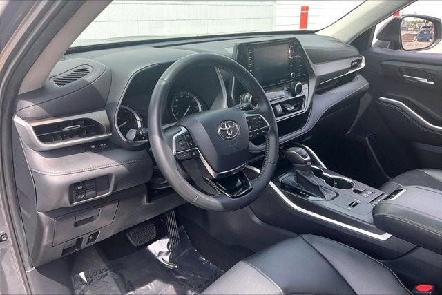 2020 Toyota HIGHLANDER XLE