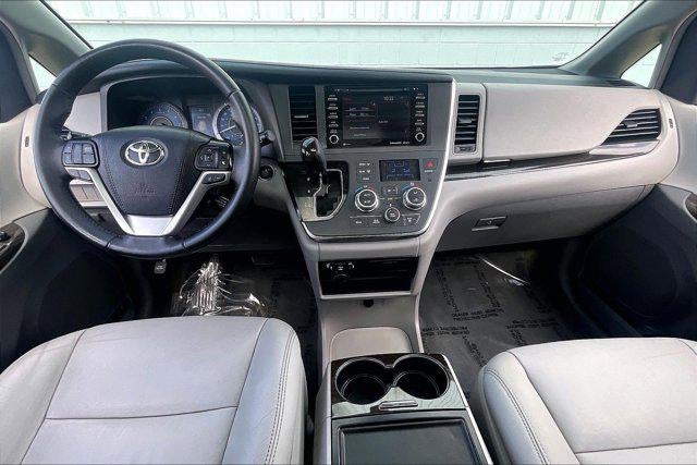 2019 Toyota SIENNA XLE 3.5L XLE