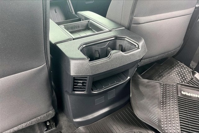 2023 Toyota TUNDRA 4X4 SR