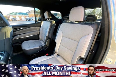 2025 Chevrolet Traverse FWD LT