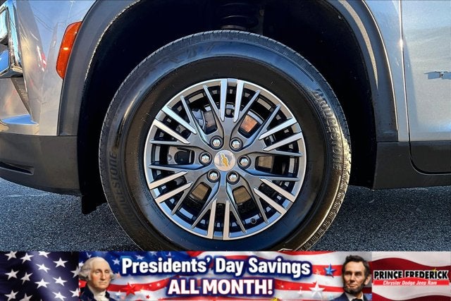 2025 Chevrolet Traverse FWD LT