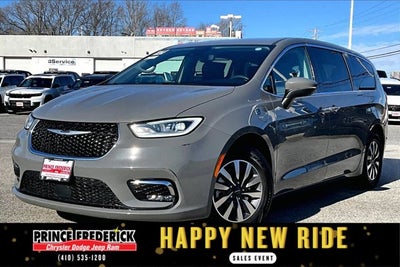 2023 Chrysler Pacifica Hybrid Touring L