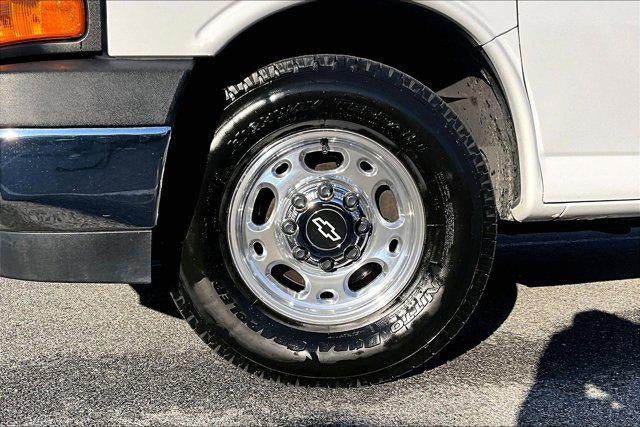 2018 Chevrolet Express Passenger LT