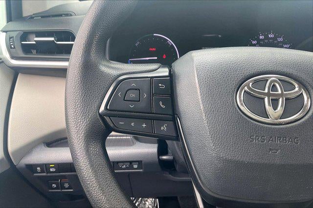 2023 Toyota Sienna LE