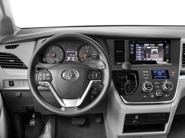 2017 Toyota Sienna LE