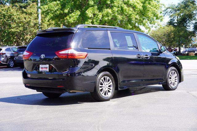 2019 Toyota Sienna XLE