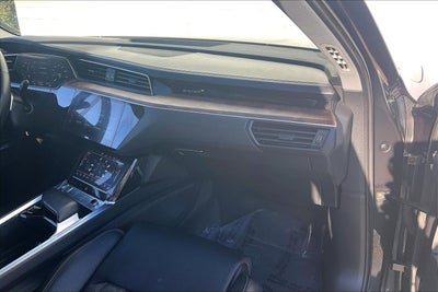 2019 Audi e-tron Prestige