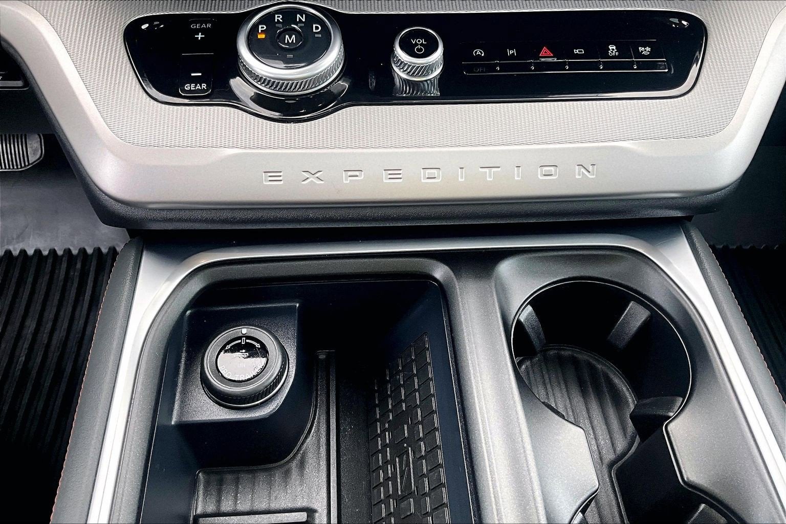 2025 Ford Expedition Max MAX LUXURY PKG