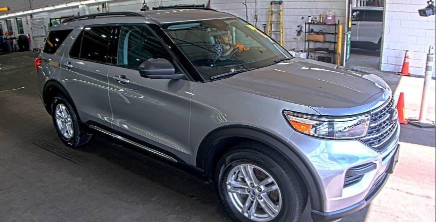 2022 Ford Explorer XLT 4WD WITH FACTORY TOW PKG