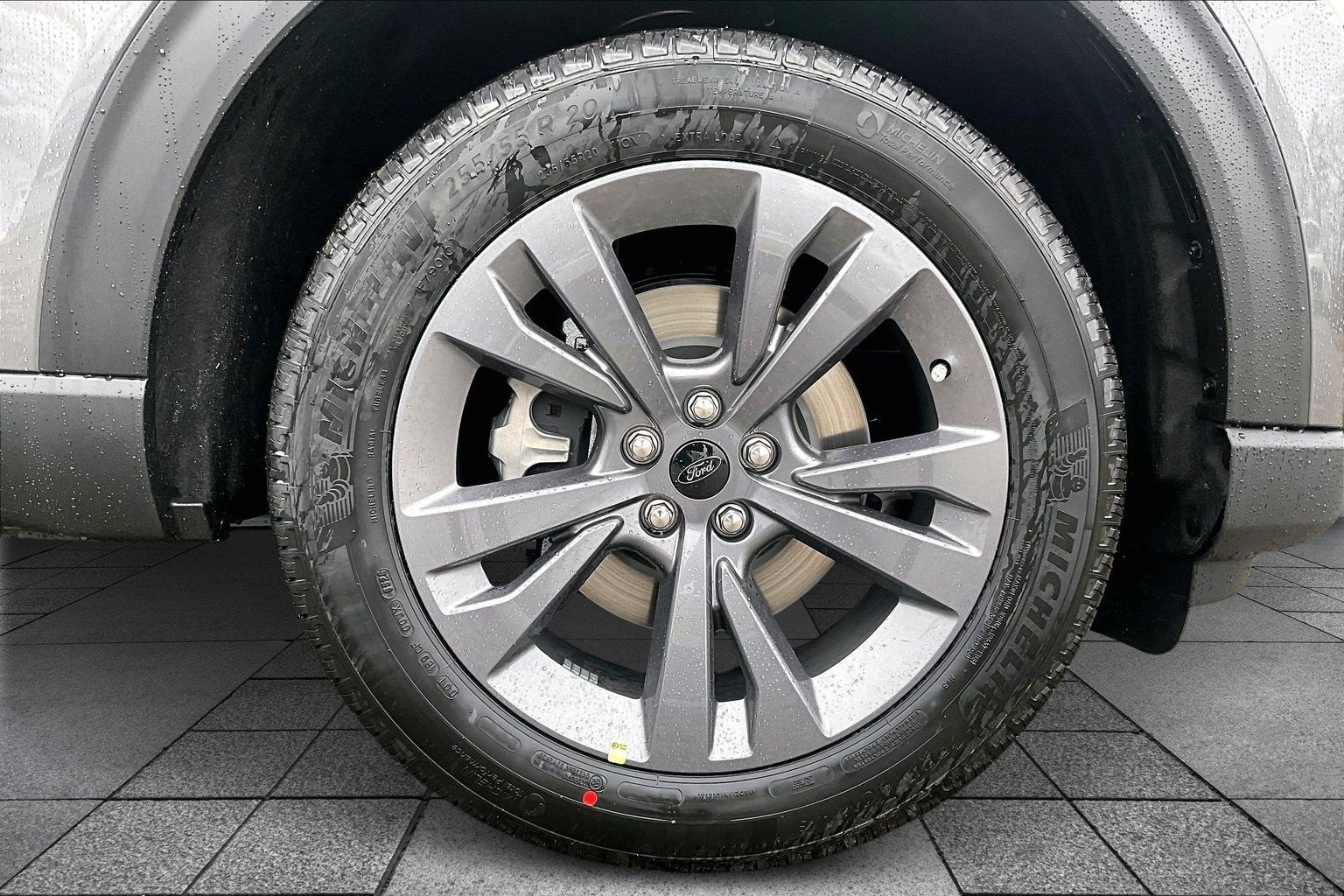 2026 Ford Explorer Active w/200A Pkg