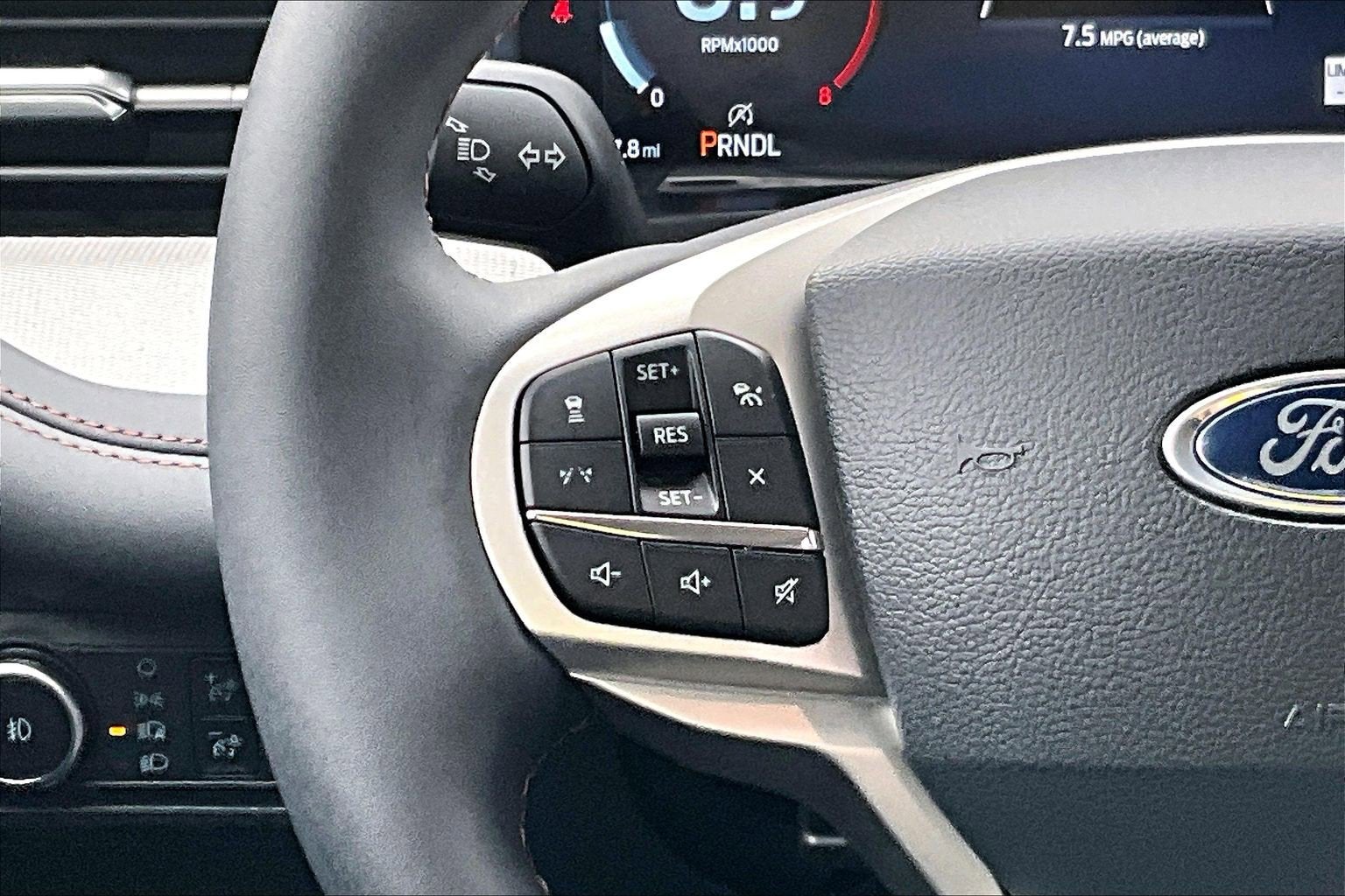 2026 Ford Explorer Active w/200A Pkg