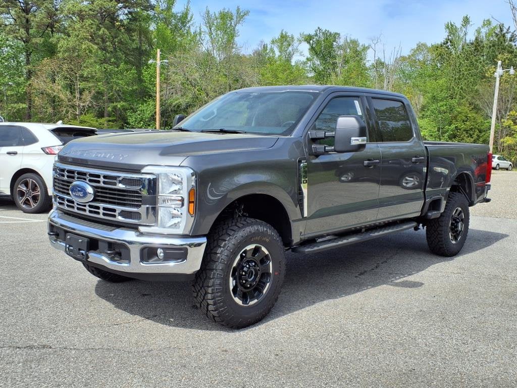 2025 Ford Super Duty F-350 SRW XLT