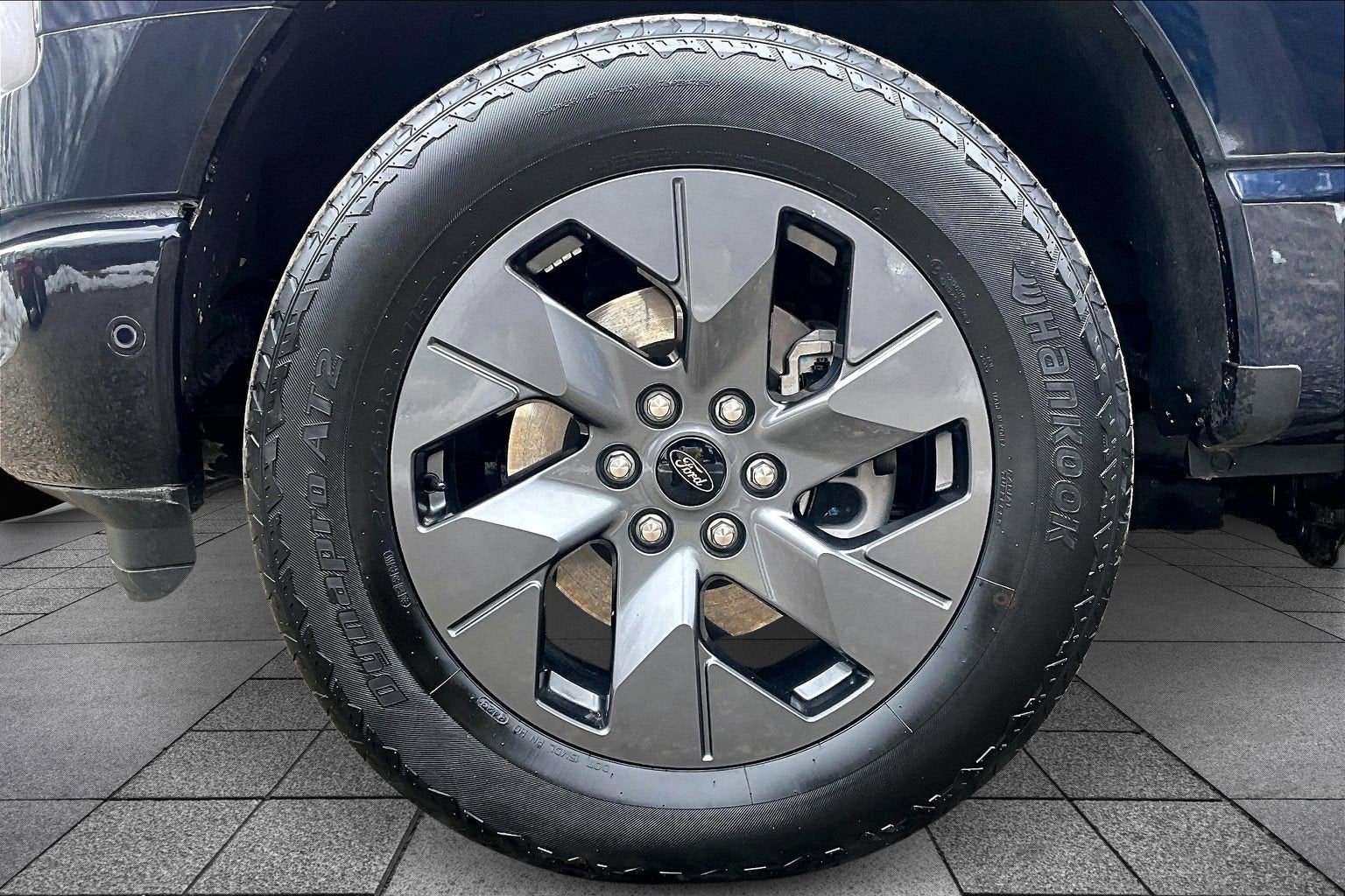 2023 Ford F-150 Lightning LARIAT