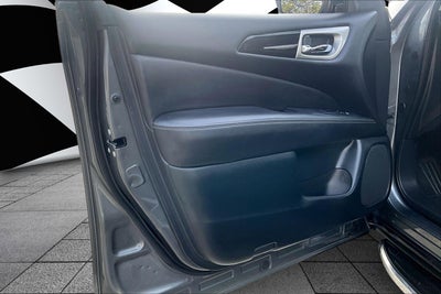 2020 Nissan Pathfinder S