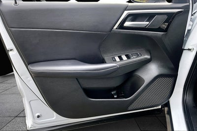 2023 Mitsubishi Outlander SE