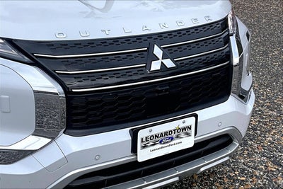 2023 Mitsubishi Outlander SE