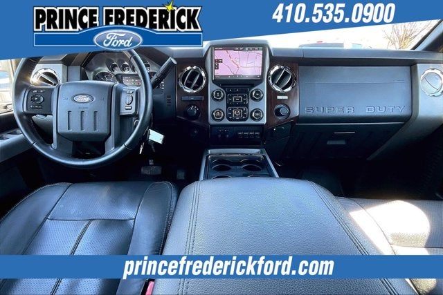 2013 Ford Super Duty F-350 DRW Lariat