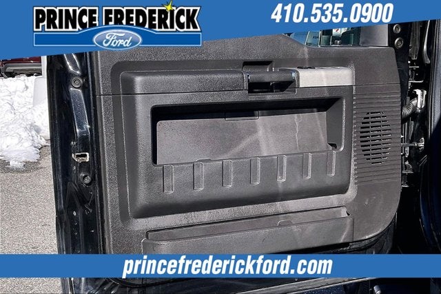 2013 Ford Super Duty F-350 DRW Lariat