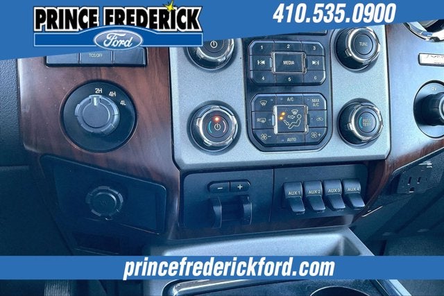 2013 Ford Super Duty F-350 DRW Lariat