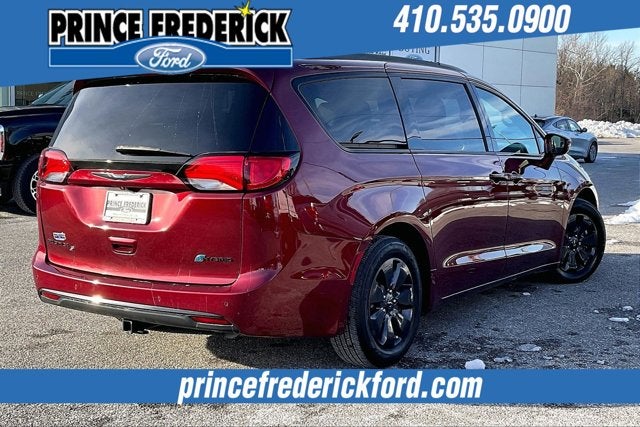 2020 Chrysler Pacifica Hybrid Touring L