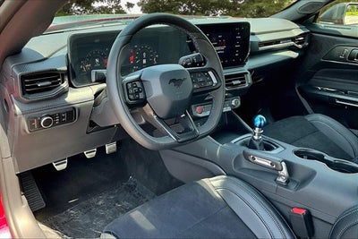 2025 Ford Mustang Dark Horse