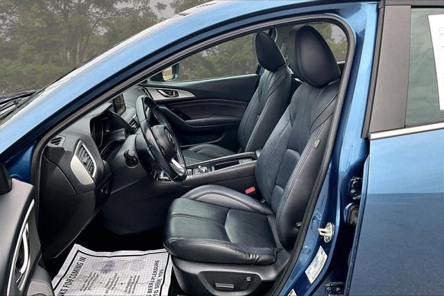 2017 Mazda Mazda3 4-Door Touring