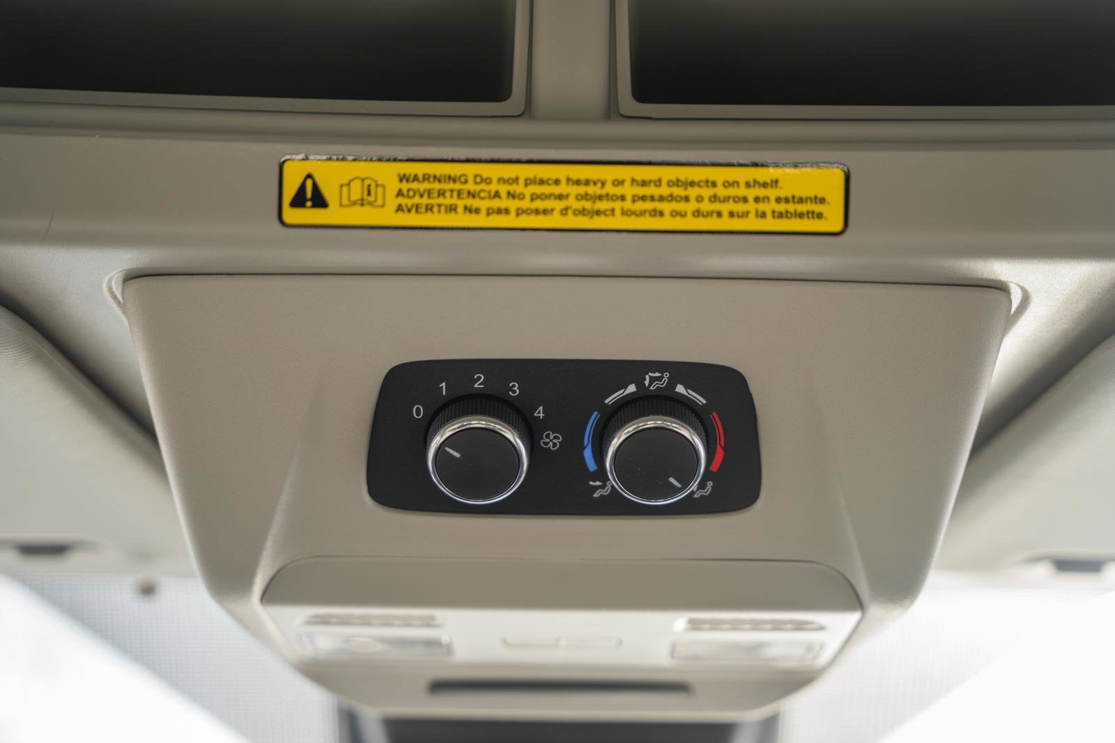 2026 Ford Transit Passenger Wagon XLT